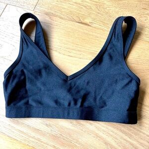 Weworewhat V-neck sports bra brand new size S in black